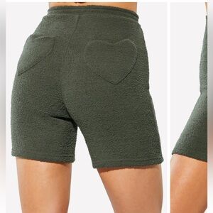 Yitty Pet Me heart pocket high waisted shorts